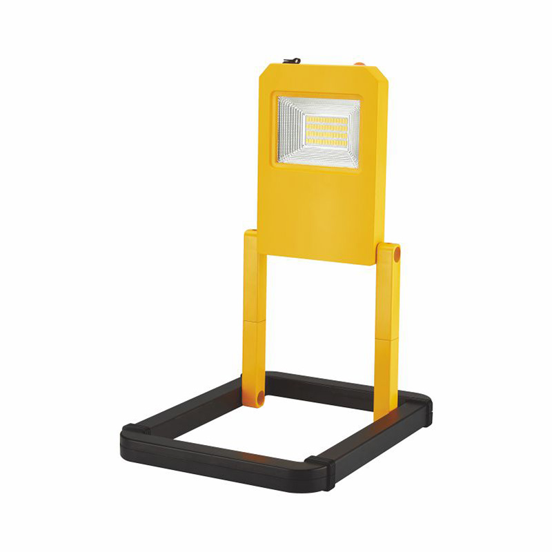 AUS LPFL-30K03: Rechargable Floodlight